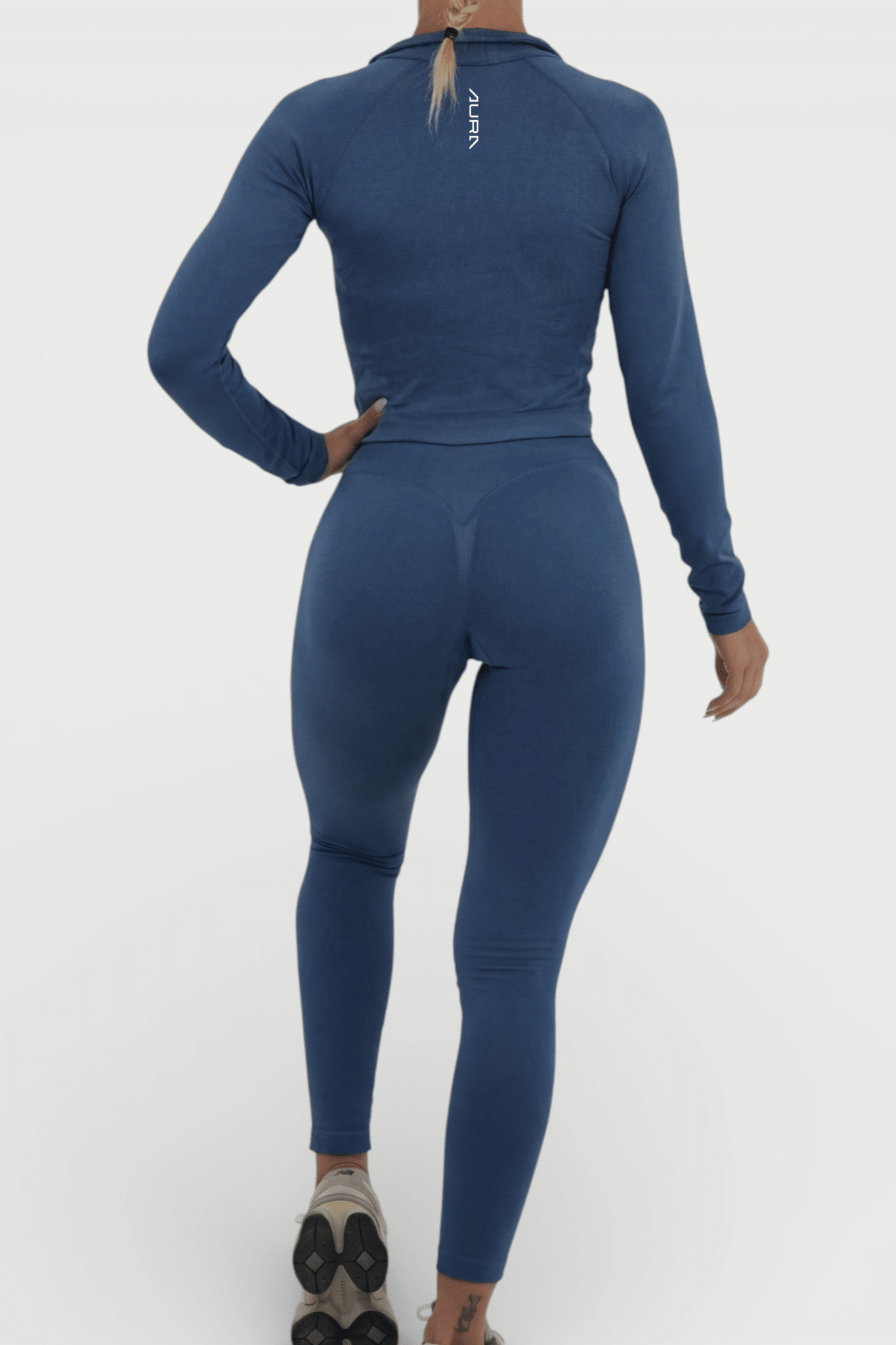 Aura Core Long Zippy